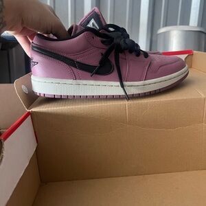 Jordan Athletic Shoes size 7